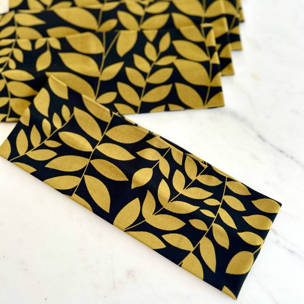 Handcrafted UpCycled Retro Leaf Knit Headband